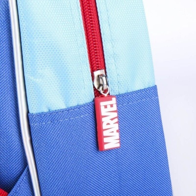 puxador de fecho de correr vermelho com texto MARVEL em mochila azul