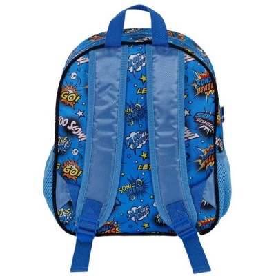 Mochila azul com padrão colorido de desenhos animados e palavras em inglês.