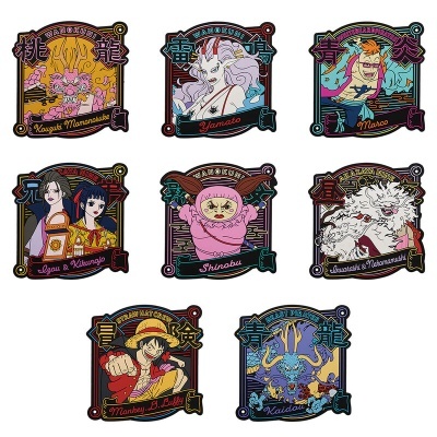 Oito pins coloridos de personagens com nomes e molduras decorativas