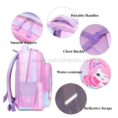 Mochila cor-de-rosa e lilás com padrão de estrelas, alças ajustáveis e figura de menina