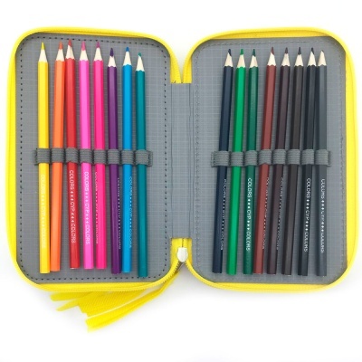 Estojo com material escolar Snoopy triplo