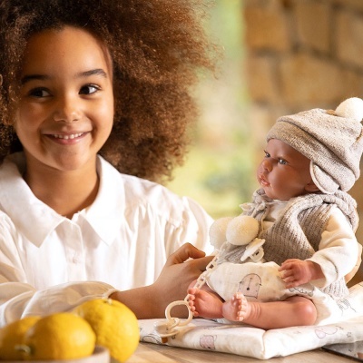 Arias Reborn 40 cm Vega com Manta