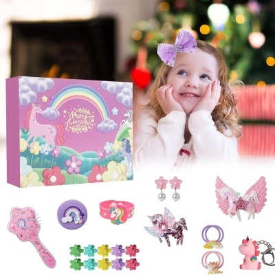 Conjunto de cosmética infantil com caixa colorida e acessórios temáticos