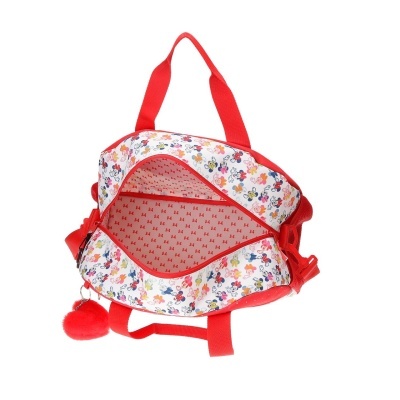 Mala branca com padrão colorido, alças vermelhas e pompom vermelho