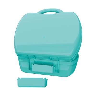 Mala de plástico azul turquesa com alça e fechos, caixa destacada em fundo branco