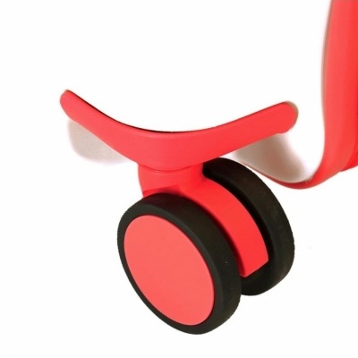 Roda dupla vermelha e preta com design curvo