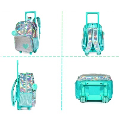 Mala de viagem azul com efeito holográfico, rodinhas, puxador extensível e bolso frontal com coração.