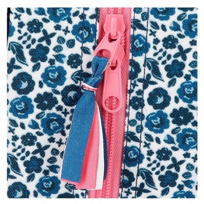 Fecho de correr rosa com puxador colorido e tecido floral azul