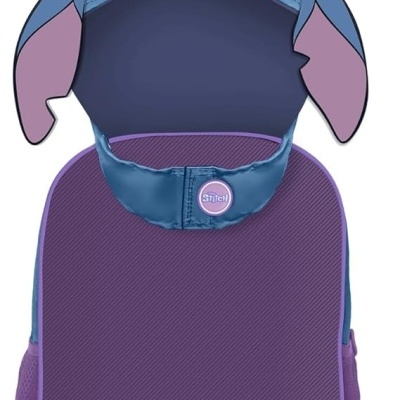 Mochila infantil lisa lilás com capuz azul do Stitch e botão rotulado 'Stitch'.