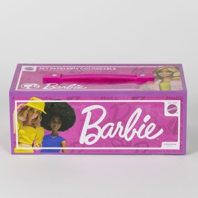 Caixa rosa de conjunto escolar Barbie com imagens de bonecas e alça cor-de-rosa