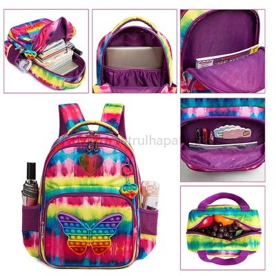 Mochila colorida tie-dye com borboleta e vários compartimentos