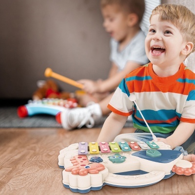 GIROS BABY XILOFONE PIANO LUZ E SONS