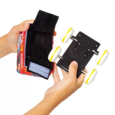 Mini carrinho de brinquedo removível com caixa de embalagem vermelha e velcro preto