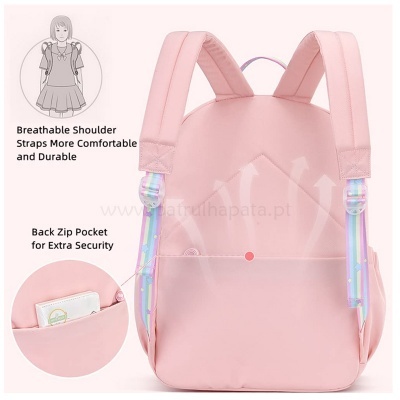 Mochila rosa com alças acolchoadas e bolso traseiro com fecho