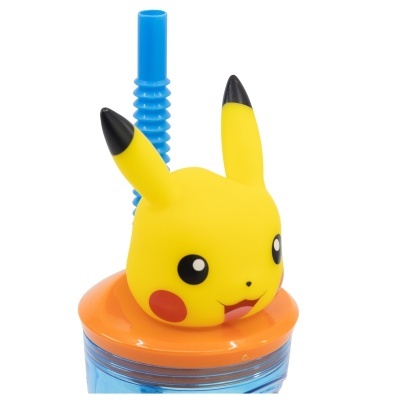 Copo com tampa do Pikachu e canudo azul