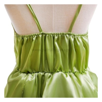 Vestido verde acetinado com alças finas e detalhe franzido