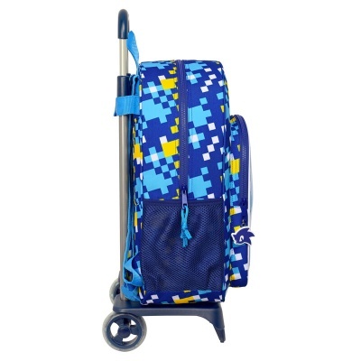 Mochila com rodas azul com padrão pixelizado e bolsos em rede