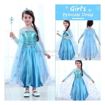 Vestido de princesa azul com capa e varinha mágica