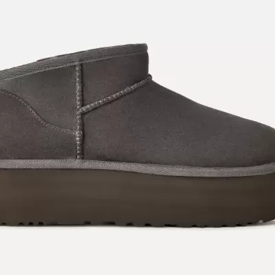 Bota Classic Ultra Mini Plataforma