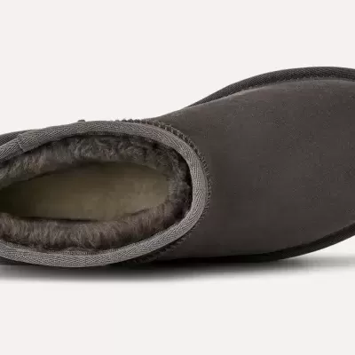 Bota Classic Ultra Mini Plataforma