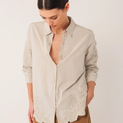 Camisa Bordada
