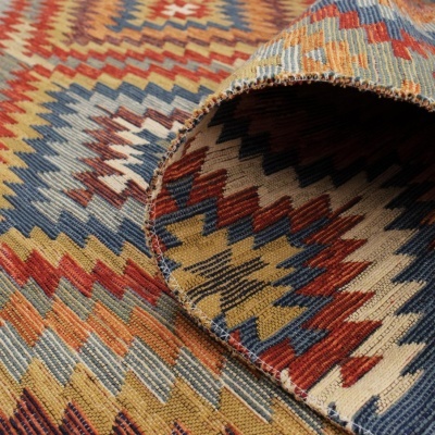 https://www.pecascomalma.pt/product/tapete-caban-kilim