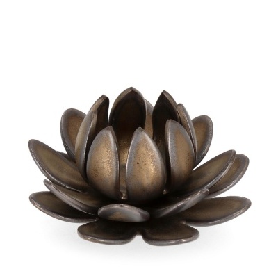 https://www.pecascomalma.pt/product/porta-velas-bronze