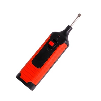 Chave de fendas elétrica vermelha e preta com lâmina metálica