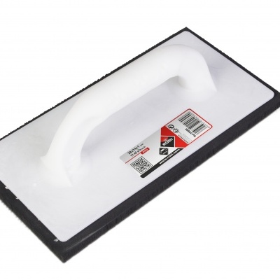 Plaina manual retangular com base preta e pega branca de plástico