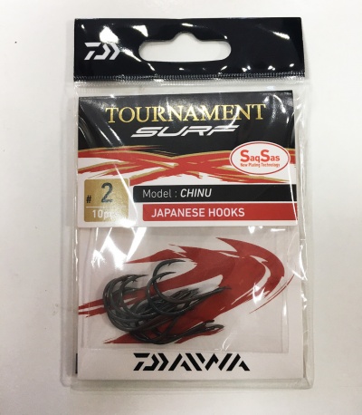 Anzóis japoneses DAIWA Tournament Surf modelo CHINU em embalagem transparente com detalhes vermelhos e dourados