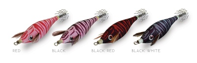 Quatro iscas artificiais em forma de lula para pesca em várias cores.