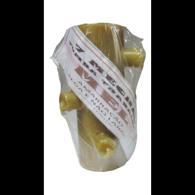 Sabão artesanal amarelo claro embalado em plástico com etiqueta MEGA VET