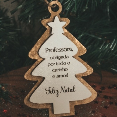 https://www.pimentarosalove.com/product/pendente-arvore-natal