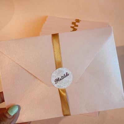 Convite comunhão rosa/dourado