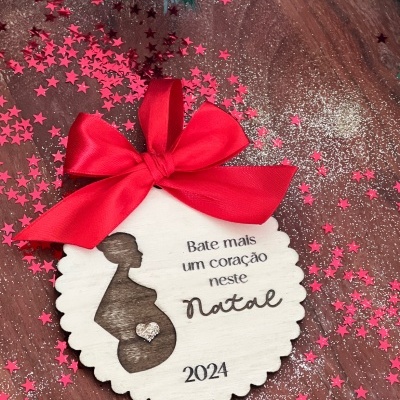 https://www.pimentarosalove.com/product/bola-de-natal-neste-natal-bate