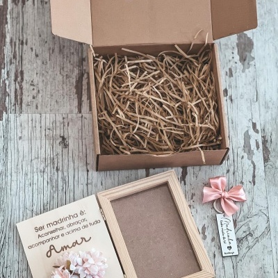 Caixa com porta chave e moldura Padrinho/madrinha