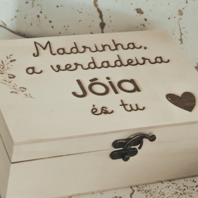 https://www.pimentarosalove.com/product/caixa-de-joias-gravada