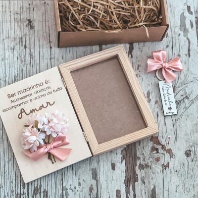 Caixa com porta chave e moldura Padrinho/madrinha