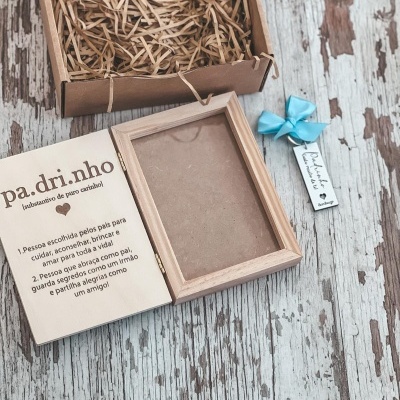 Caixa com porta chave e moldura Padrinho/madrinha