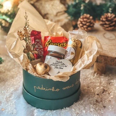 https://www.pimentarosalove.com/product/caixa-padrinho-docinho-natal