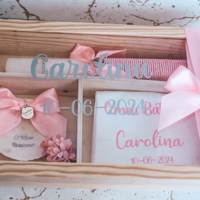 Caixa rosa claro com prateado