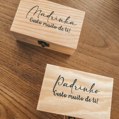 https://www.pimentarosalove.com/product/caixa-madeira-com-porta-chaves