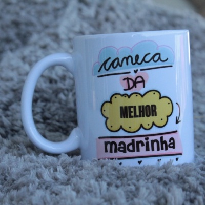 https://www.pimentarosalove.com/product/caneca-da-melhor-madrinha