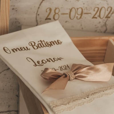 Caixa batismo bege/dourada