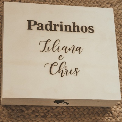 Caixa padrinhos  casamento whiskey e vela