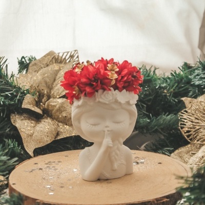 https://www.pimentarosalove.com/product/busto-em-gesso-com-flores