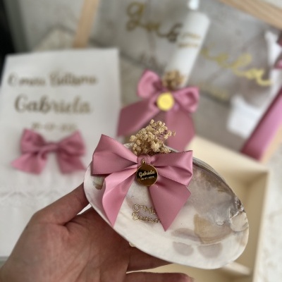 Caixa rosa com flores