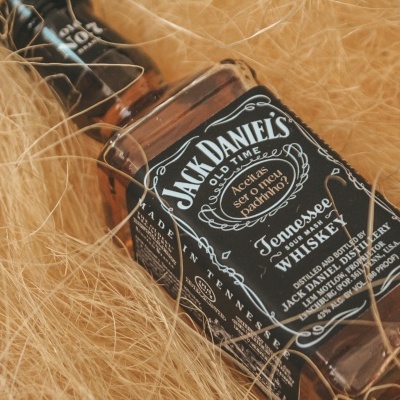 Caixa whiskey convite padrinho