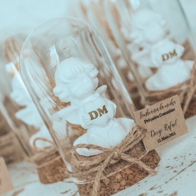 Lembrança anjo campanula com inicial castanho