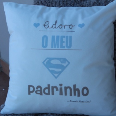 https://www.pimentarosalove.com/product/almofada-adoro-o-meu-super-padrinho